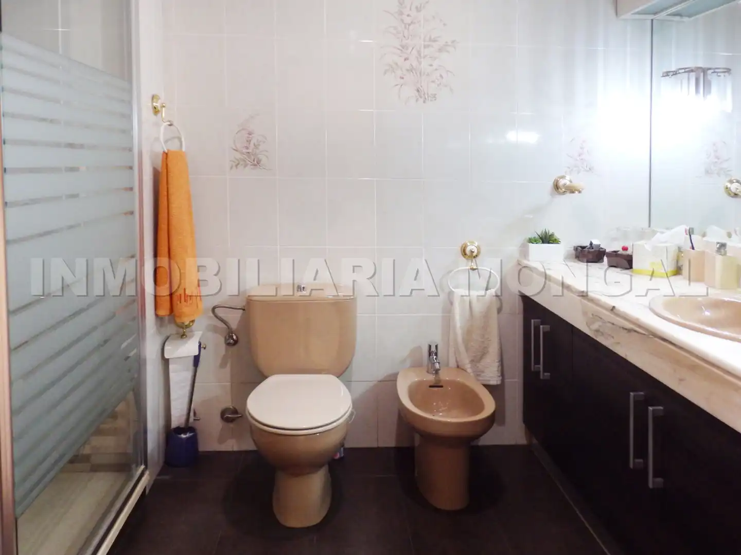 Casa a schiera con terrazza in vendita a Carrer de l'Abat Escarré, imagen 31