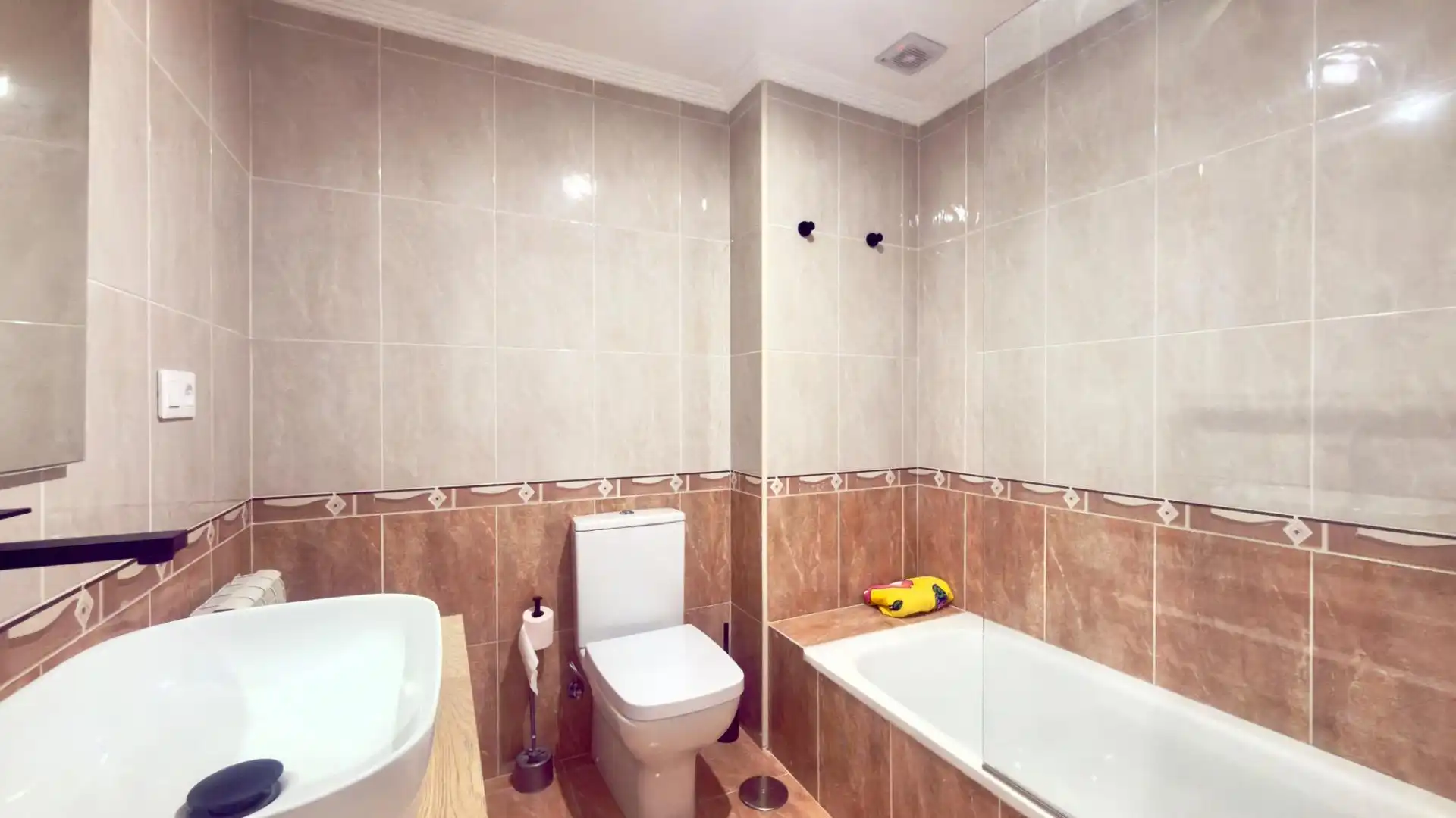 Bathroom of Flat for sale in O Carballiño    with Heating, Storage room and Furnished