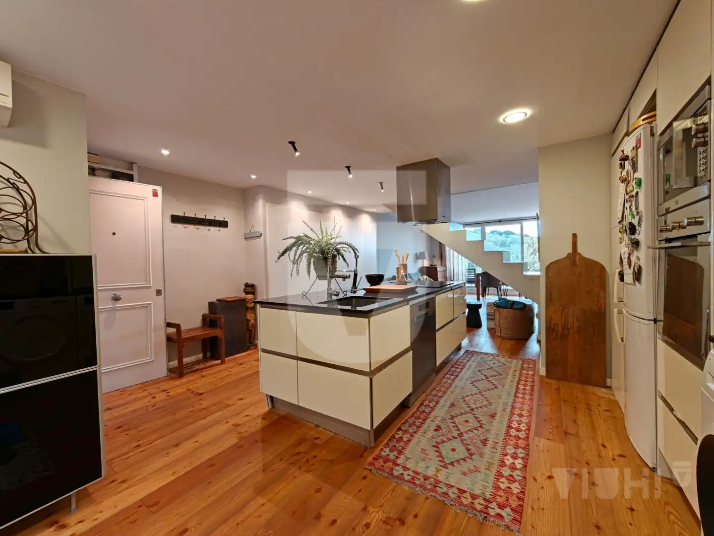Cocina de Casa adosada en venta en Tiana con Aire acondicionado, Jardín privado y Parquet