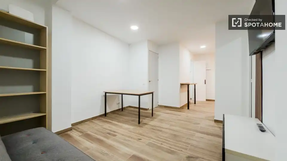 Habitació a Sant Pere, Sta. Caterina i la Ribera