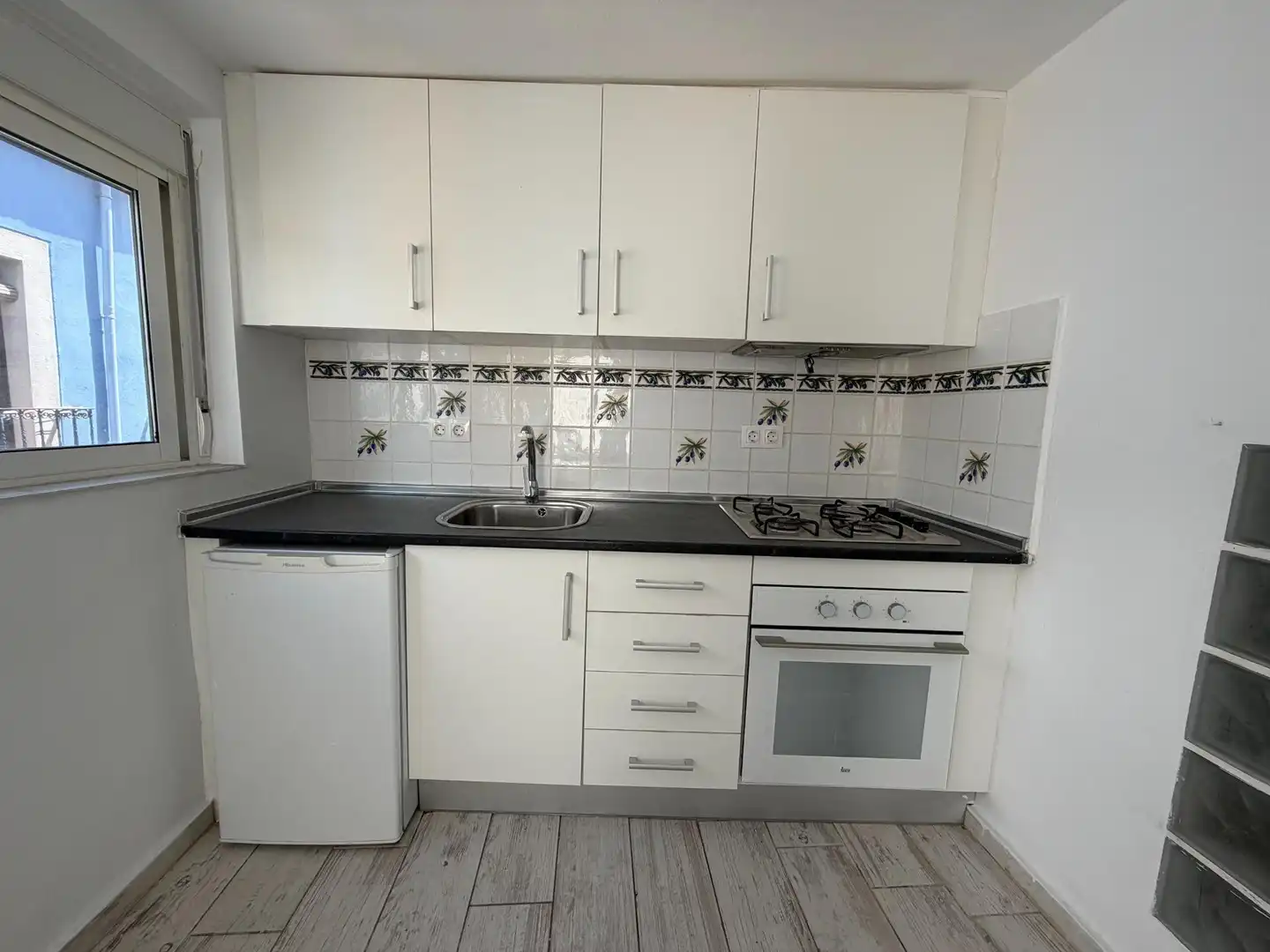 Kitchen of Buildings for sale in Alicante / Alacant