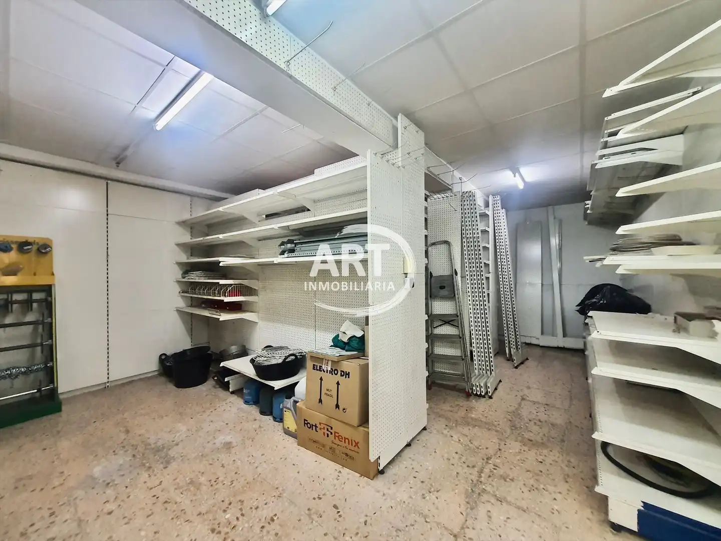 Local en venta en Manises con Aire acondicionado