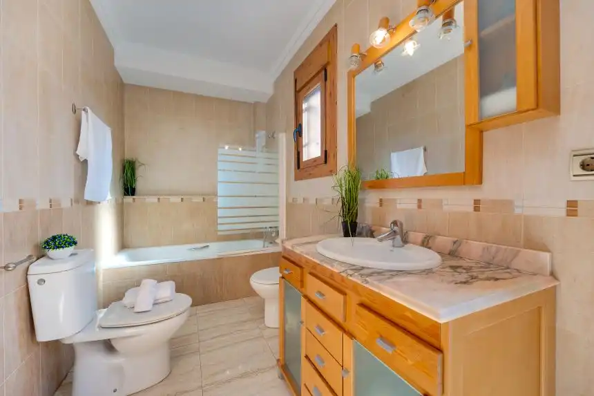 Baño de Casa adosada en venta en Rojales con Aire acondicionado, Terraza y Amueblado