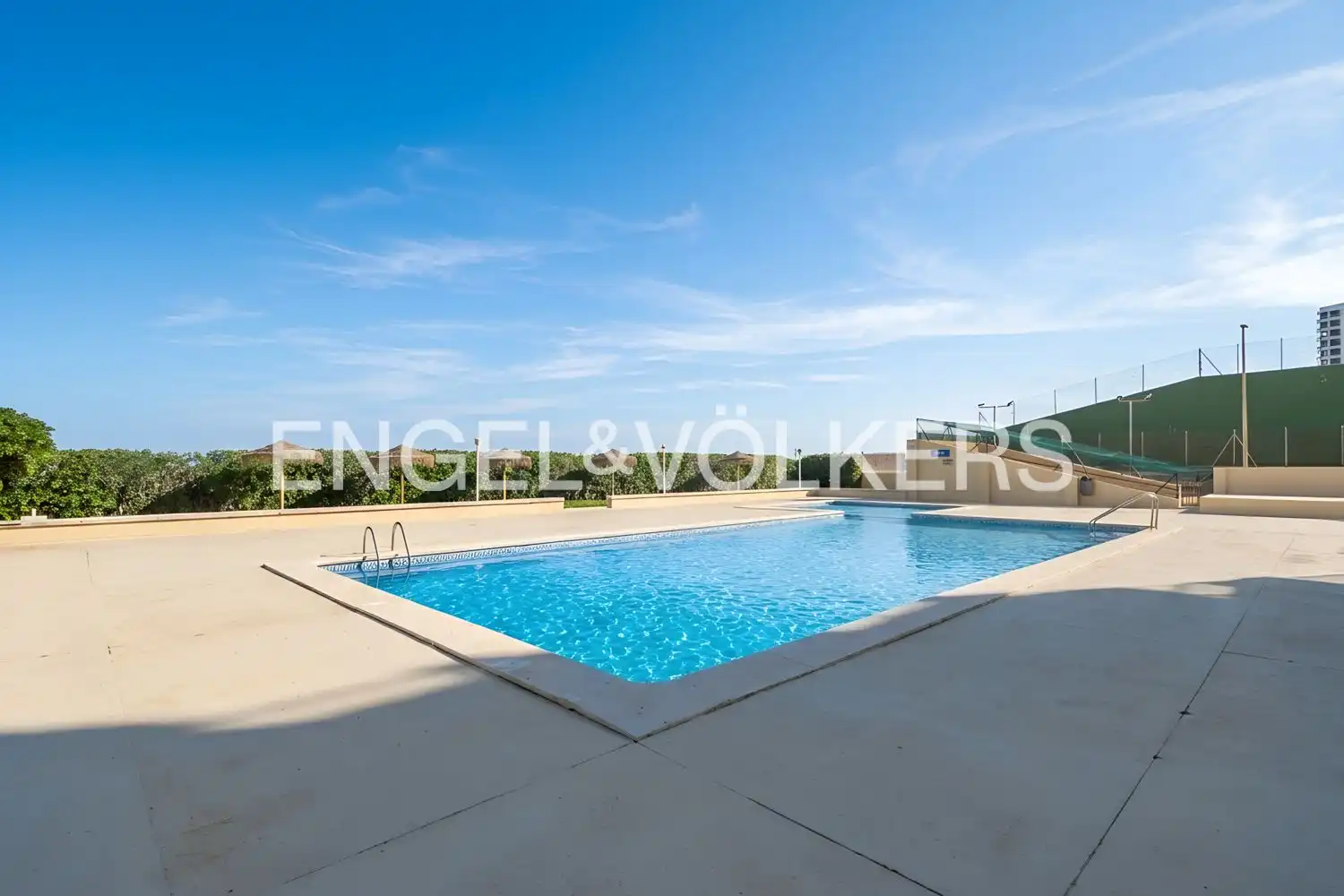 Piscina de Piso en venta en Sueca con Calefacción, Terraza y Piscina