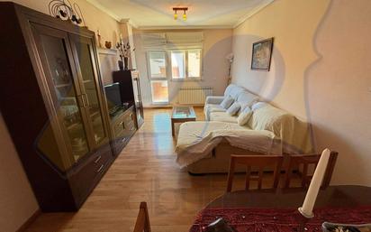 Living room of Flat for sale in Salamanca Capital  with Balcony