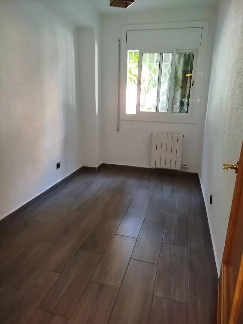Habitación de Piso en venta en Badalona con Calefacción y Balcón