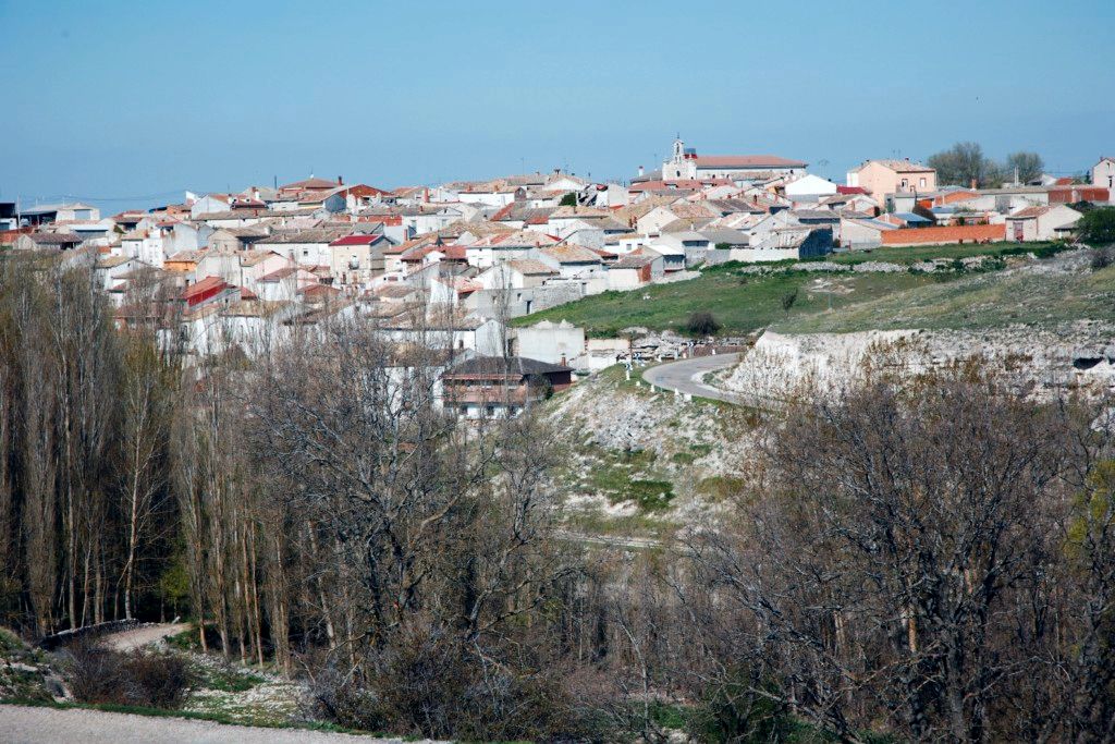 Vista exterior de Casa o chalet en venta en Hérmedes de Cerrato con Calefacción, Terraza y Trastero
