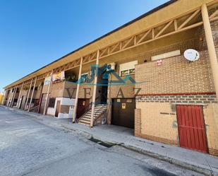 Exterior view of Single-family semi-detached for sale in Talavera de la Reina  with Air Conditioner, Heating and Terrace