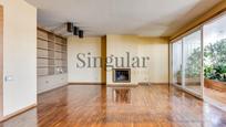 Living room of Flat for sale in  Barcelona Capital  with Air Conditioner, Heating and Private garden