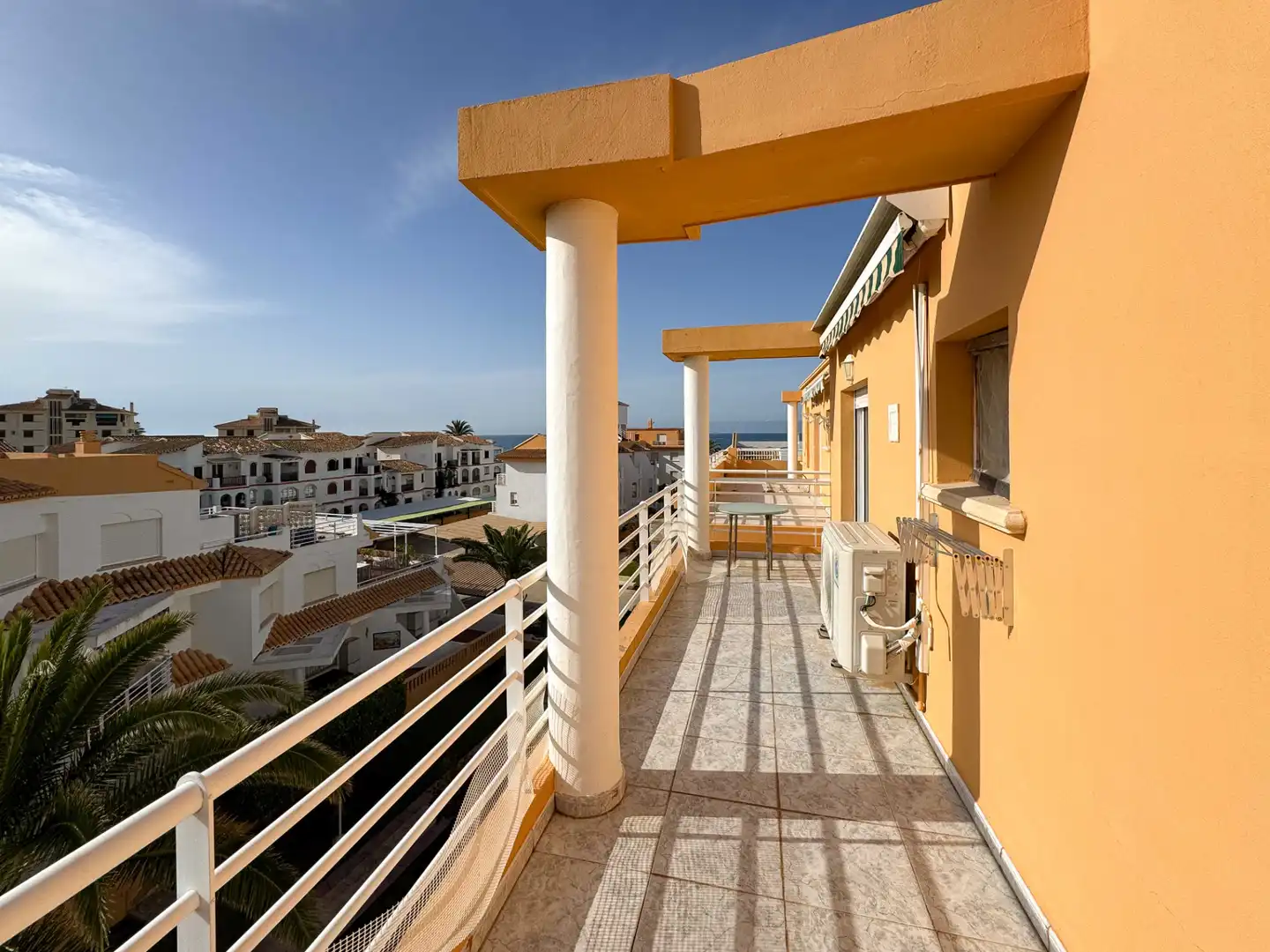 Terrace of Apartments for rent in Dénia  with Air Conditioner, Terrace and Furnished