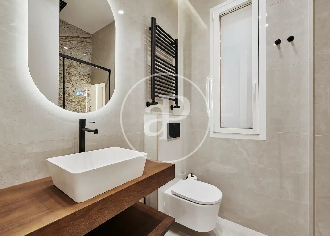 Bathroom of Flat for sale in Madrid  with Air Conditioner, Heating and Furnished