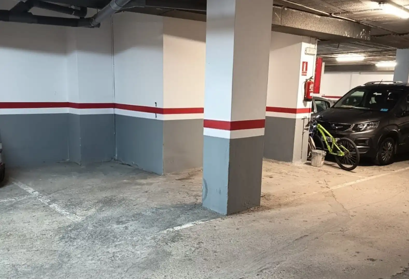 Parkplatz von Garage zur Miete in Ferrol