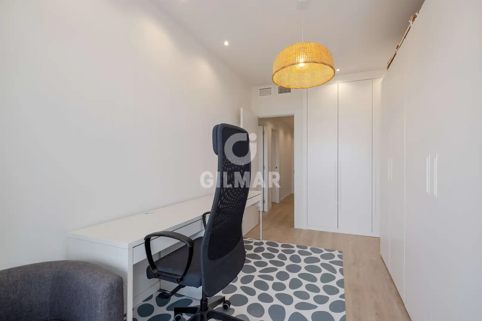 Piso en venta en Marbella con Calefacción, Trastero y Piscina