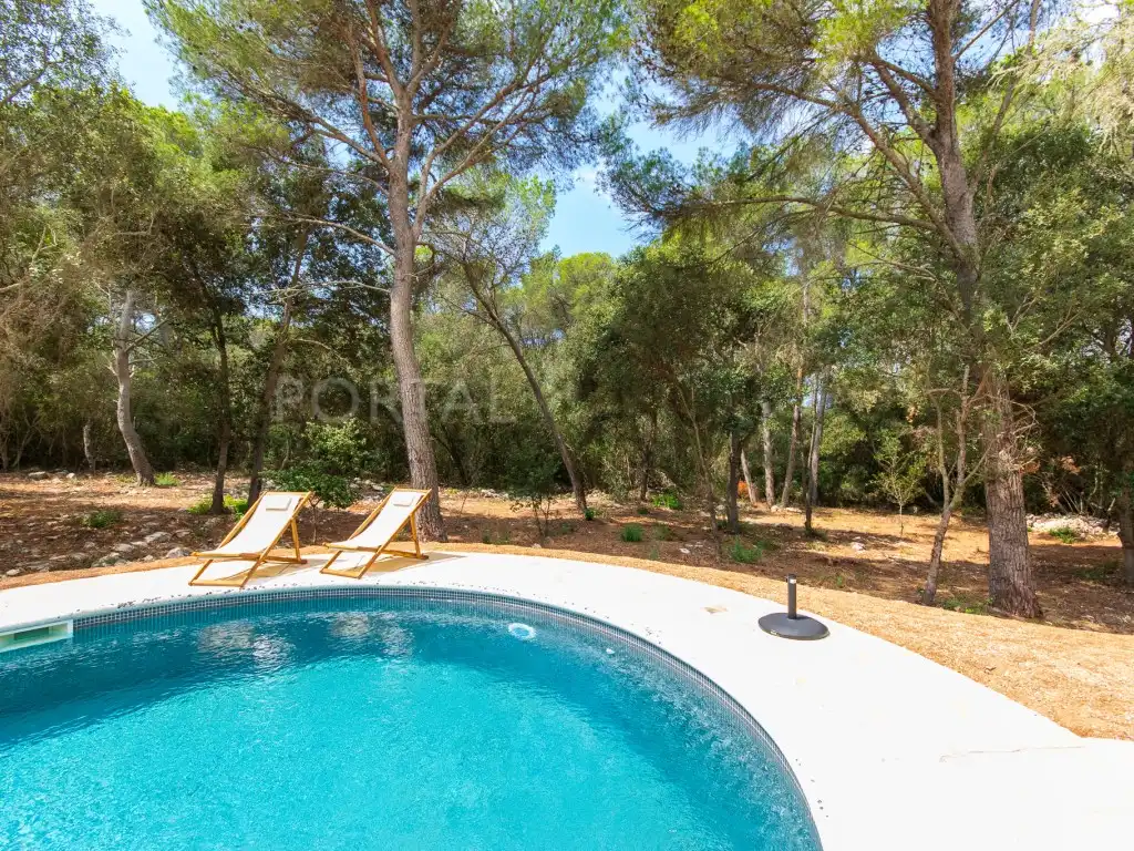 Jardín de Finca rústica en venta en Ferreries con Piscina