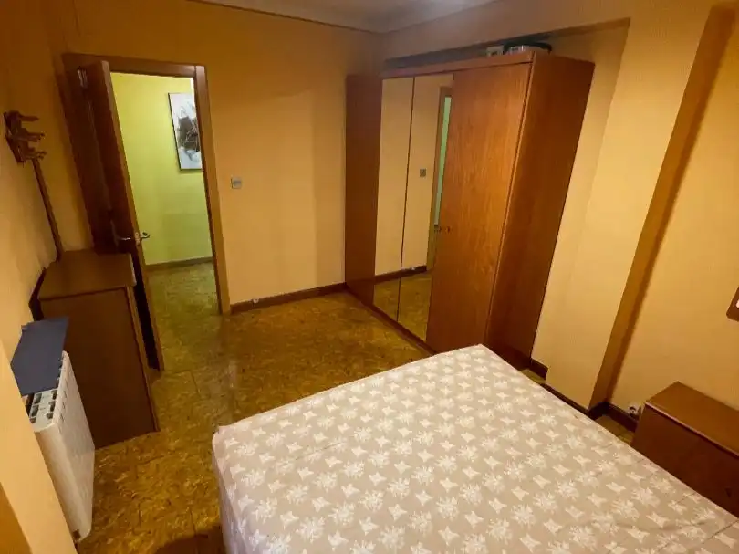 Schlafzimmer von Wohnung zur Miete in Valladolid Capital mit Balkon