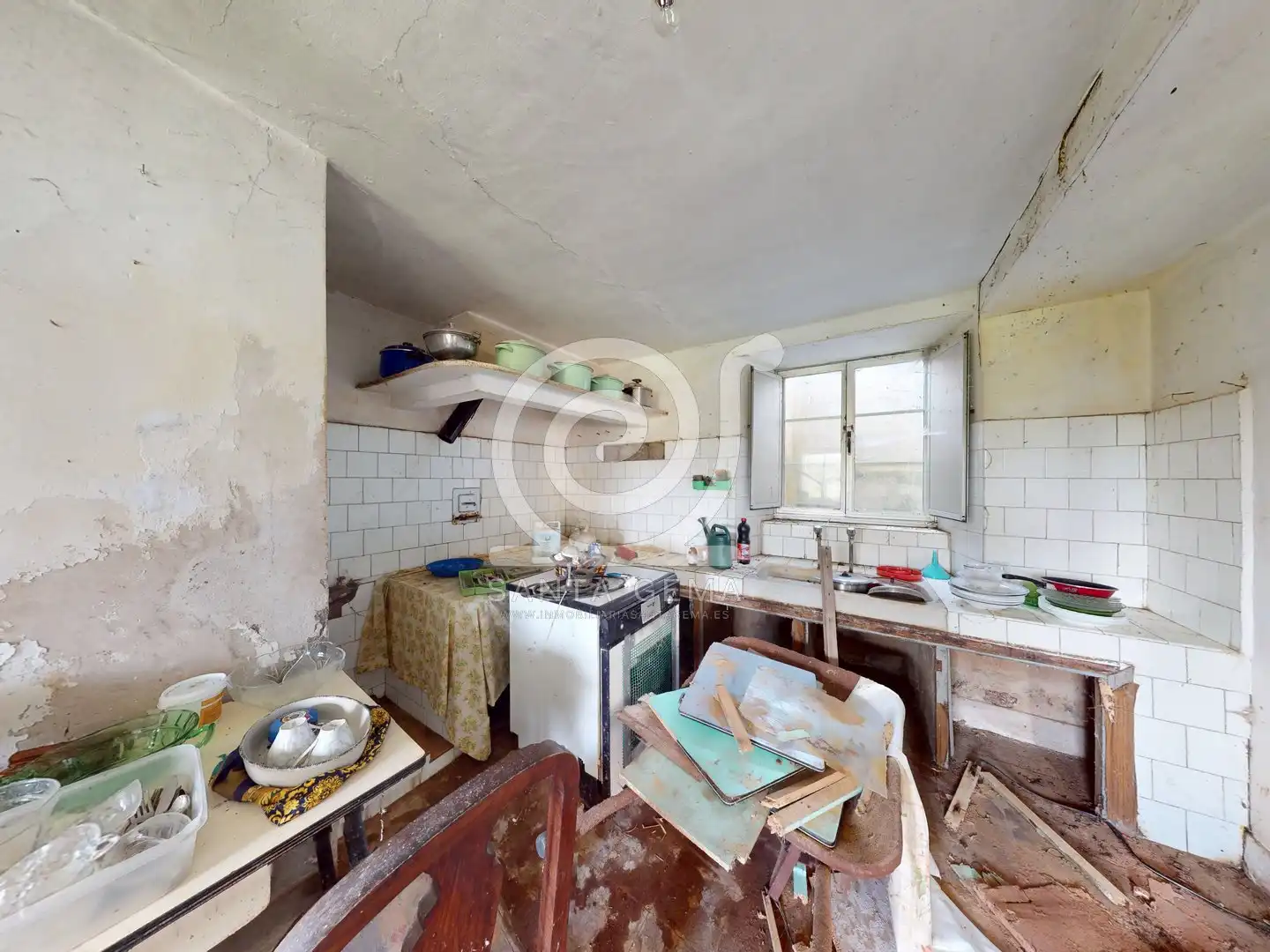 Kitchen of Detached homes for sale in Oleiros  with Private garden and Furnished