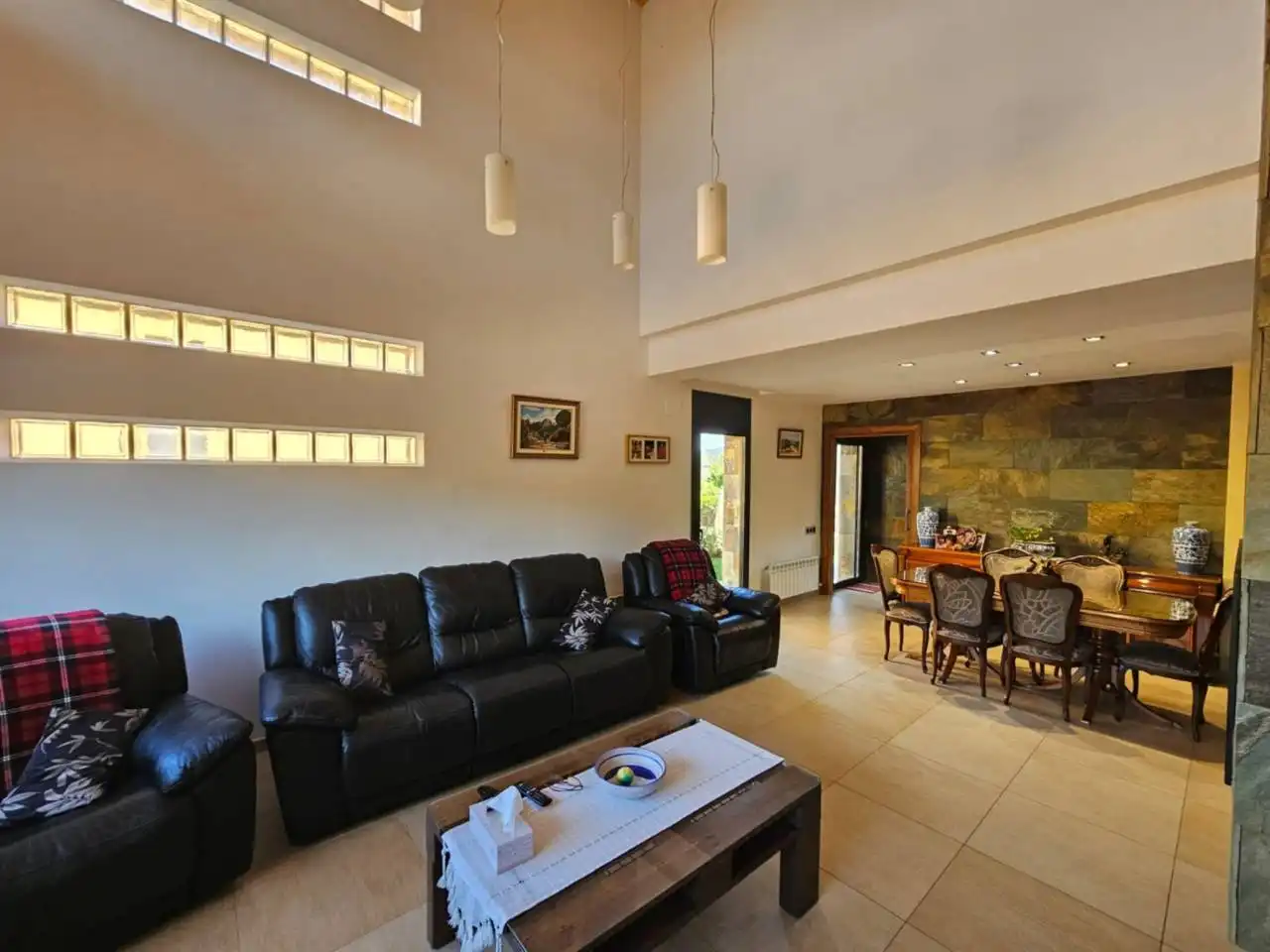 Sala de estar de Casa o chalet en venta en Rellinars con Calefacción, Jardín privado y Terraza