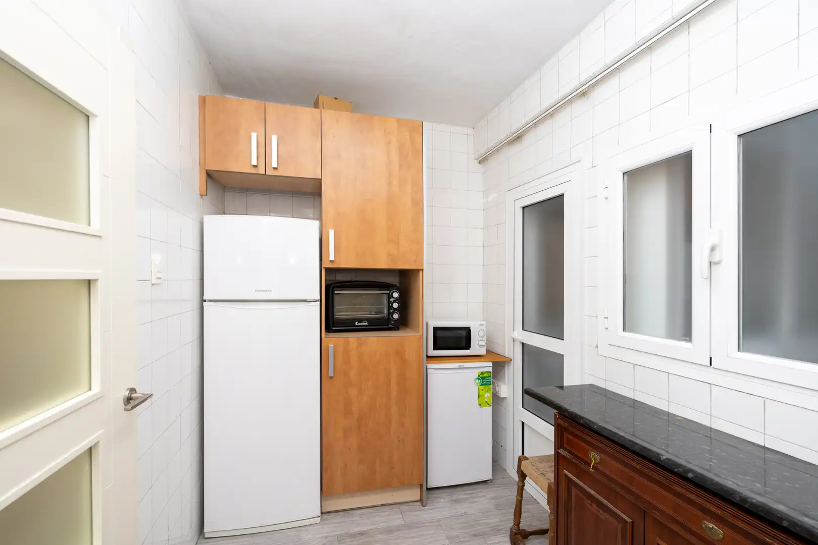 Kitchen of Flat for rent in Granada  with Heating, Furnished and Washing machine