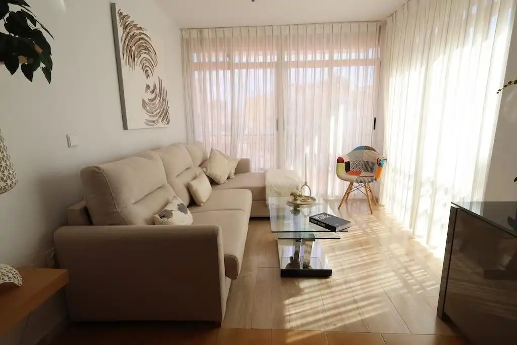 Apartament amb ascensor en venda a Avenida Don juan de Austria, imagen 3