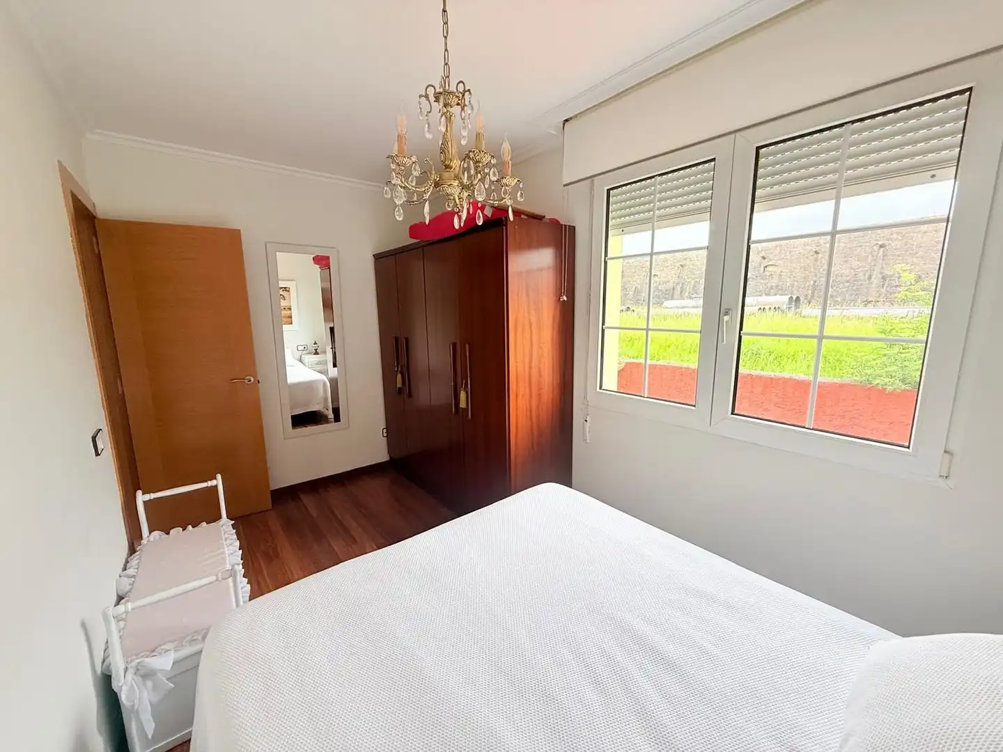 Habitación de Casa o chalet en venta en Gijón  con Calefacción, Terraza y Piscina