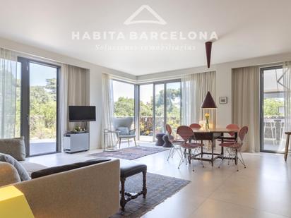 Sala d'estar de Pis en venda en  Barcelona Capital amb Aire condicionat, Calefacció i Jardí privat
