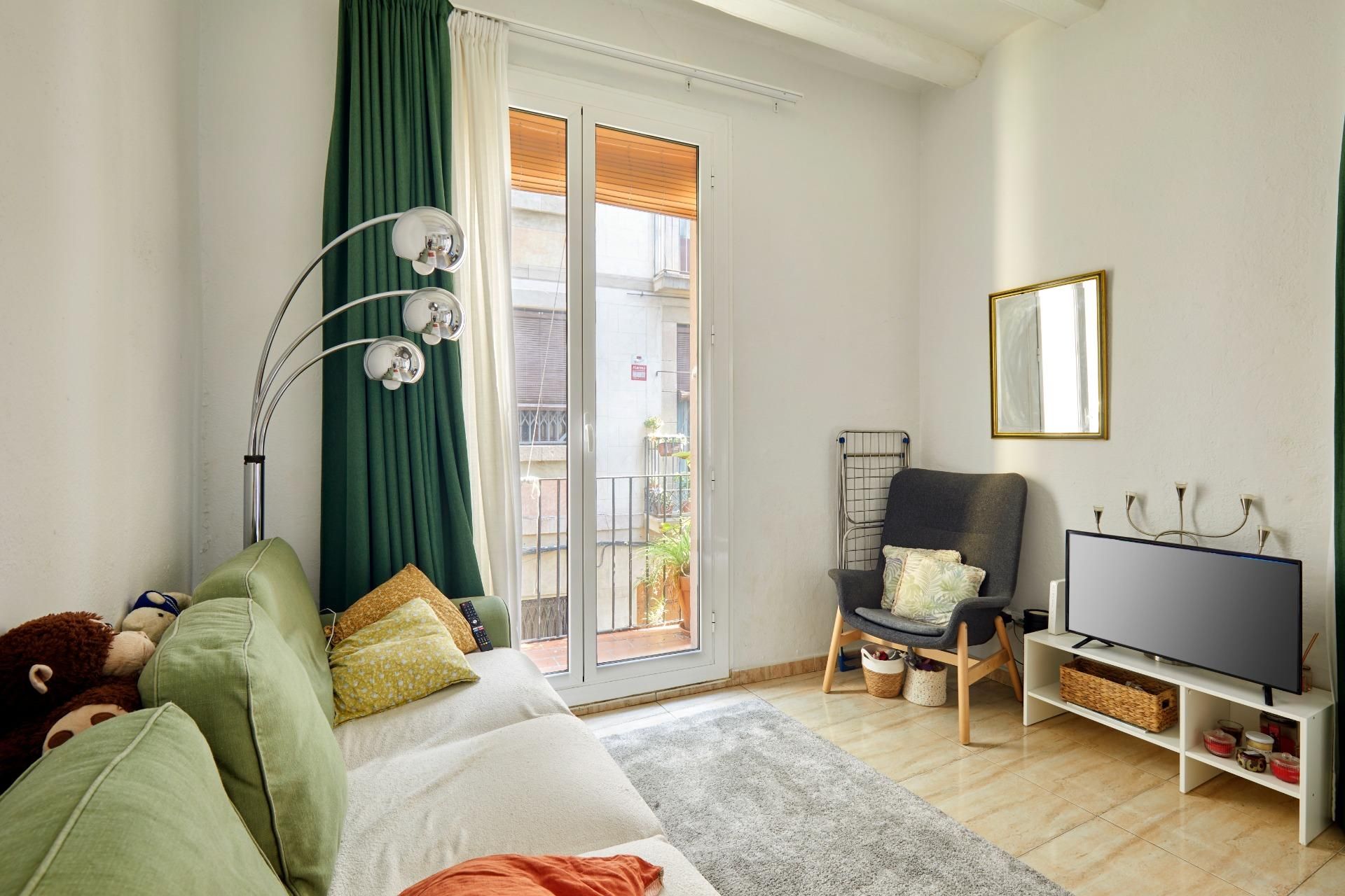 Dormitori de Pis en venda en  Barcelona Capital amb Aire condicionat i Balcó