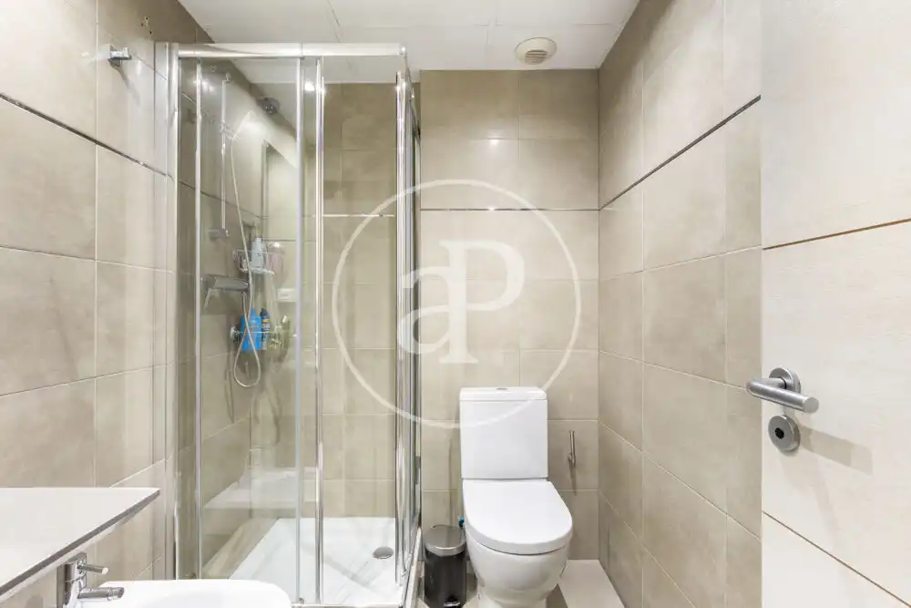 Baño de Piso en venta en Valencia con Aire acondicionado, Calefacción y Jardín privado