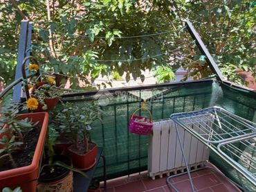 Pis amb balcó en venda a Nou Barris