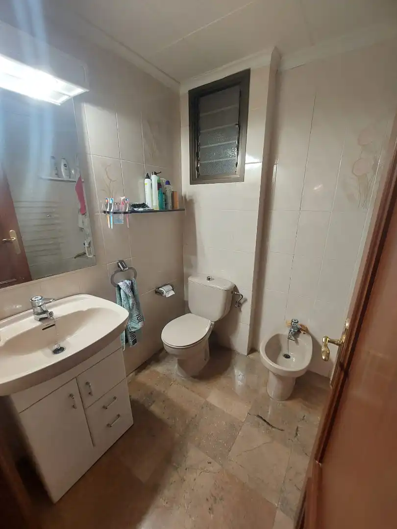 Baño de Piso en venta en Salou con Aire acondicionado, Terraza y Amueblado