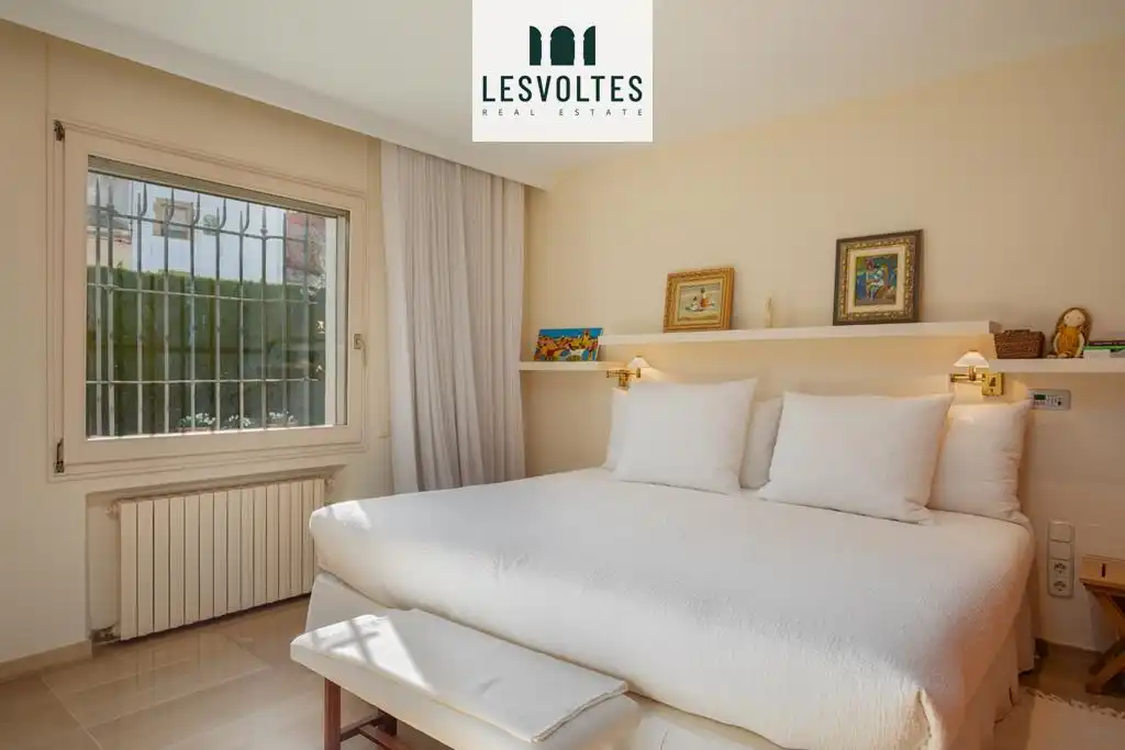 Habitación de Casa o chalet en venta en La Bisbal d'Empordà con Aire acondicionado, Calefacción y Jardín privado