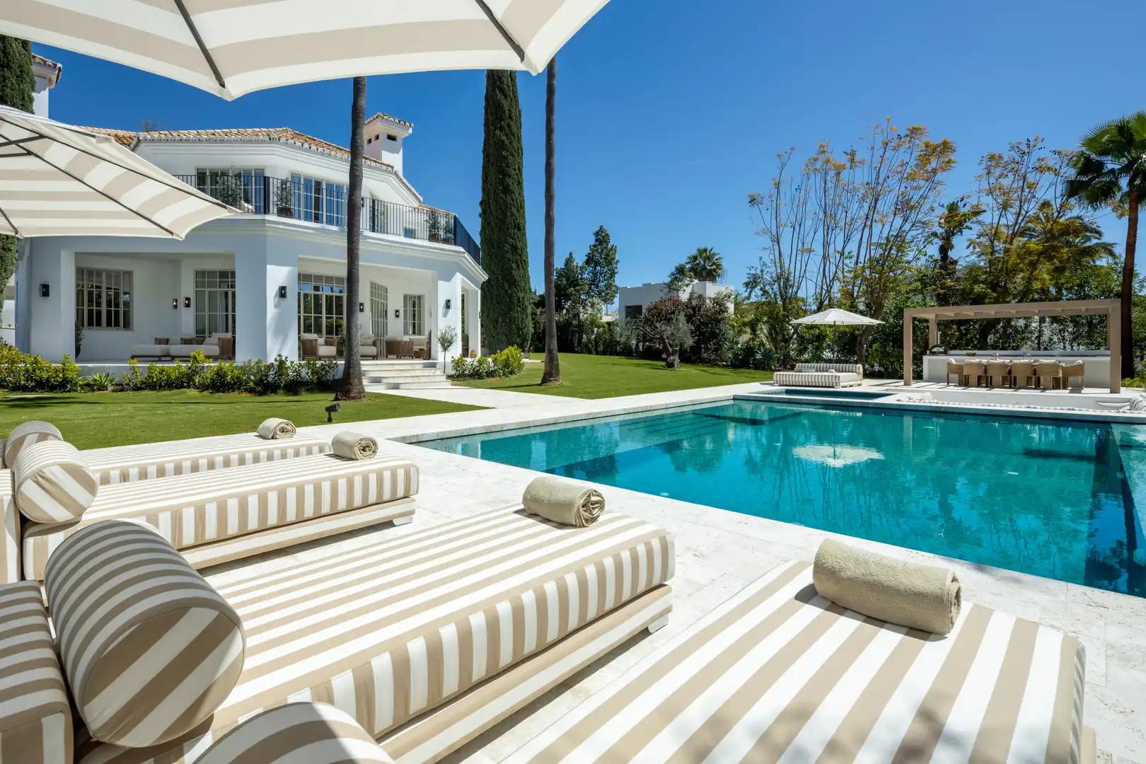House with pool for sale in Nueva Andalucía, imagen 9