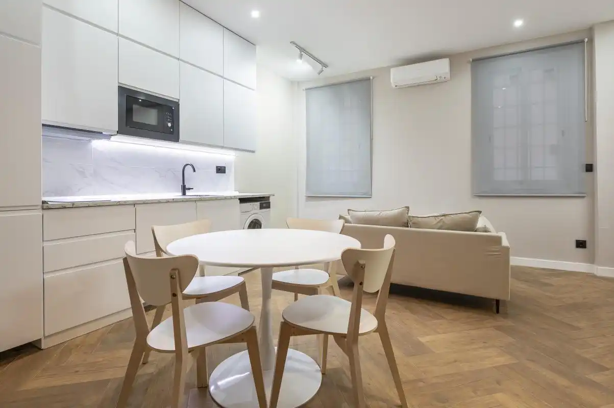 Loft zum Verkauf in C. de Núñez de Arce, Cortes - Huertas