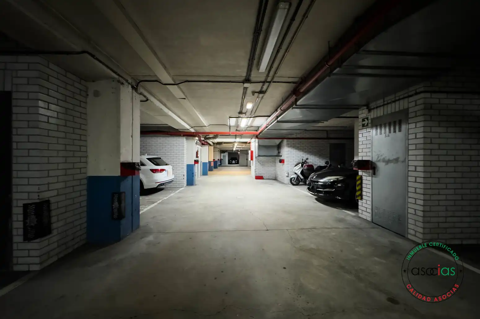 Parking de Piso en venta en Gijón  con Calefacción, Terraza y Trastero