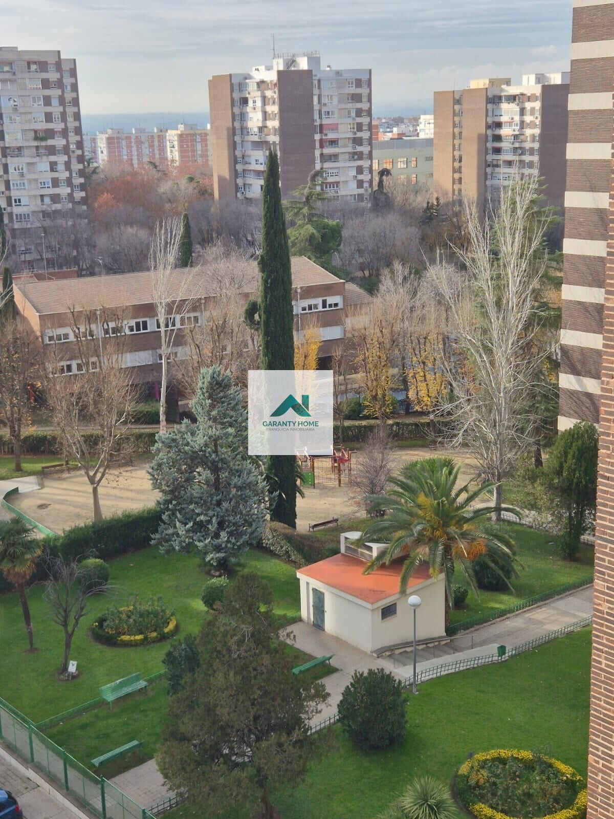 Vista exterior de Pis de lloguer en  Madrid Capital amb Calefacció