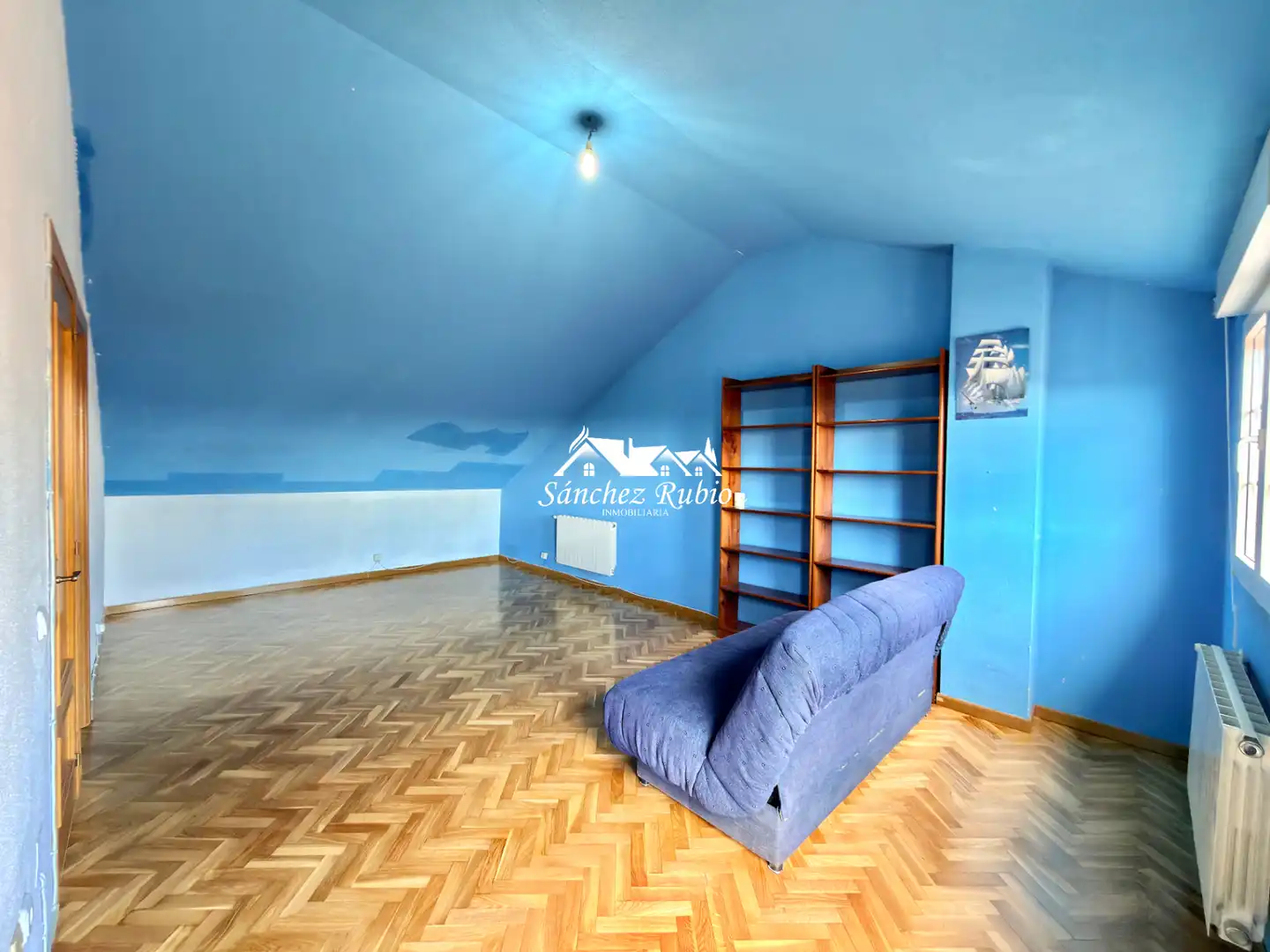 Schlafzimmer von Einfamilien-Reihenhaus zur Miete in Torrelodones mit Heizung, Privatgarten und Parkett