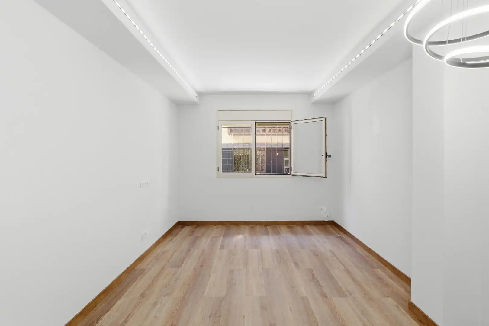 Bedroom of Ground floor for sale in Blanes  with Air Conditioner, Heating and Parquet flooring
