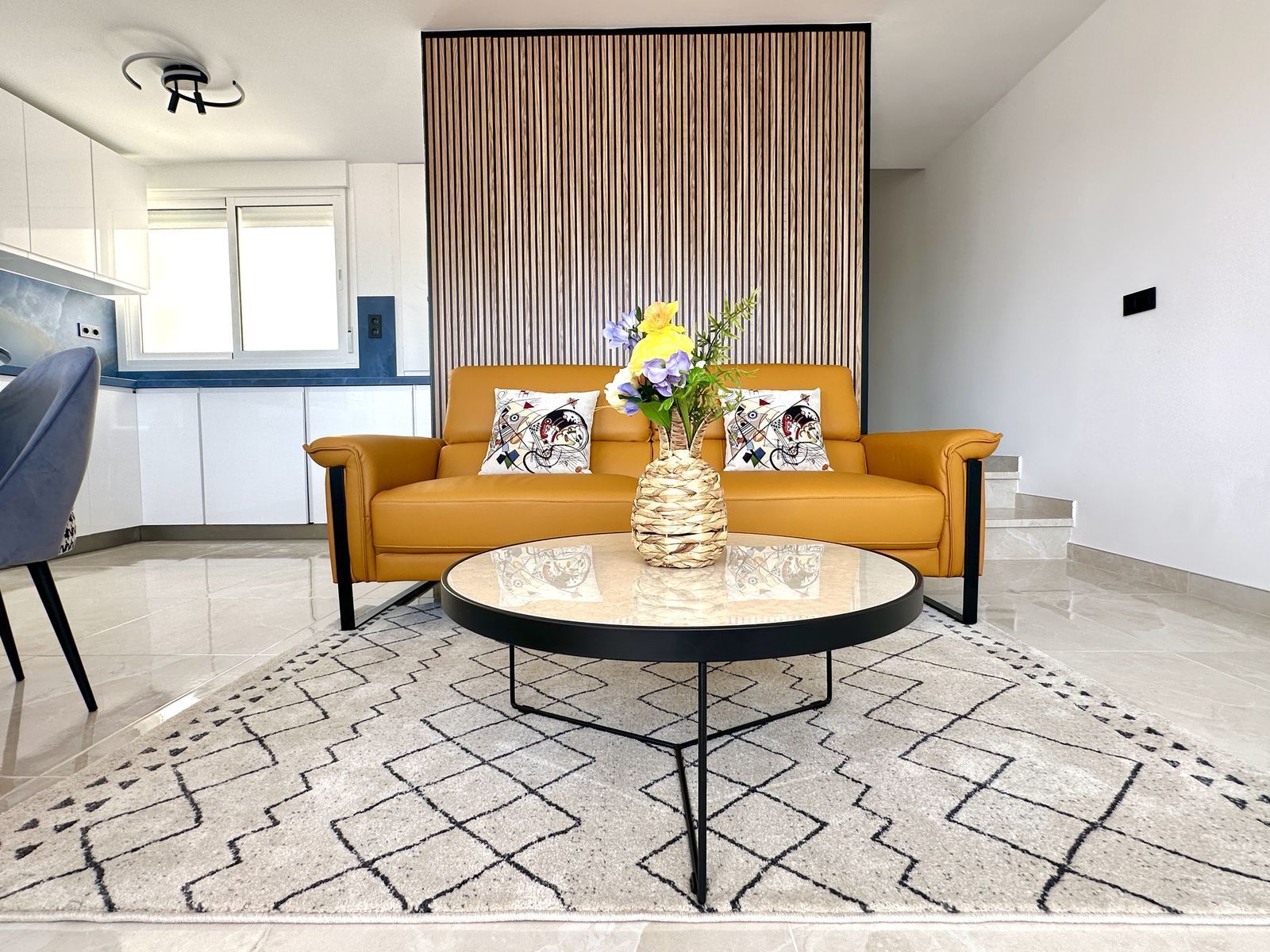 Living room of Flat for sale in Mijas  with Air Conditioner, Terrace and Community pool