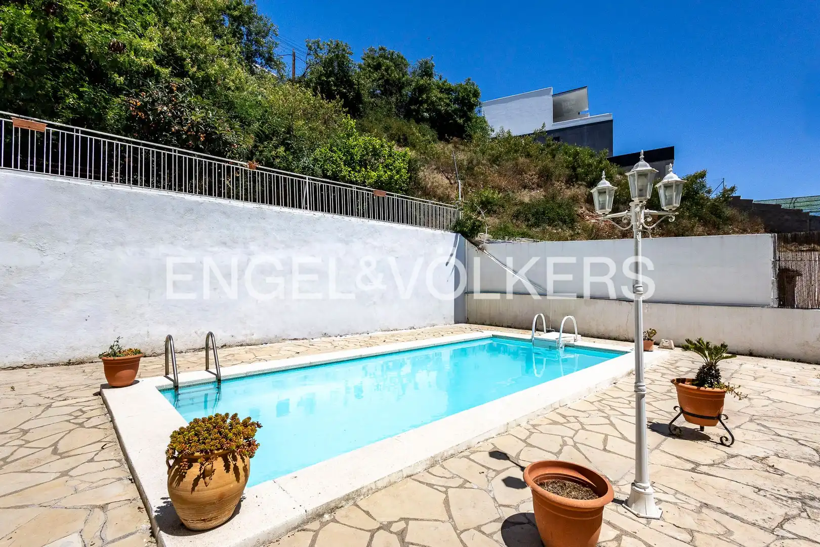 Piscina de Casa o xalet en venda en Viladecans amb Aire condicionat, Calefacció i Jardí privat