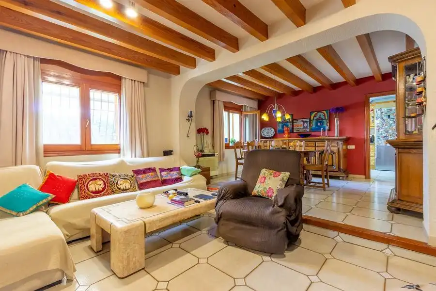 Sala d'estar de Casa o xalet en venda en Finestrat amb Jardí privat, Terrassa i Traster