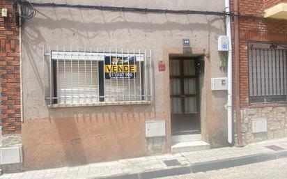 Außenansicht von Haus oder Chalet zum verkauf in Cenicientos