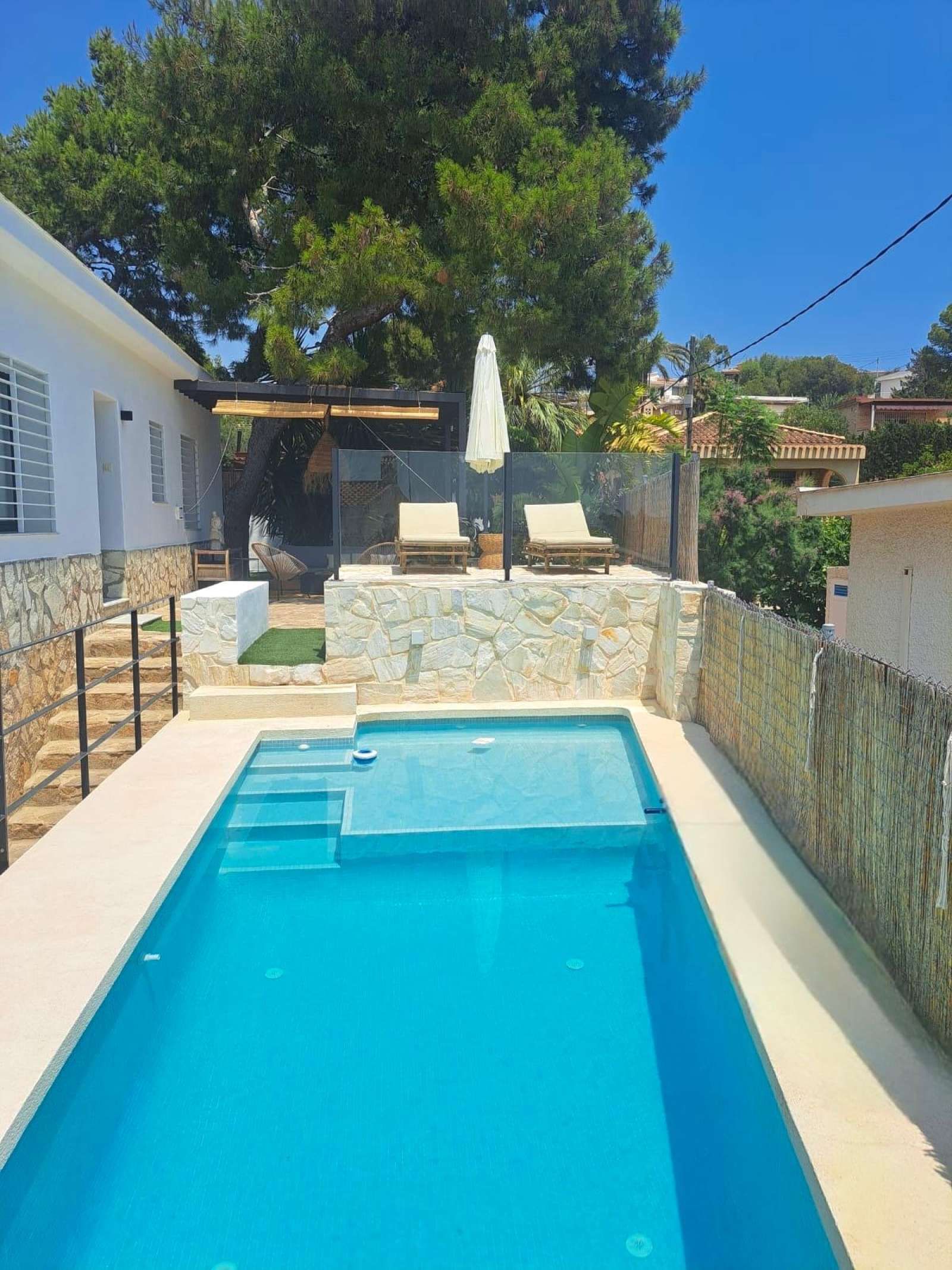 Swimming pool of Apartment to share in El Campello  with Air Conditioner and Terrace