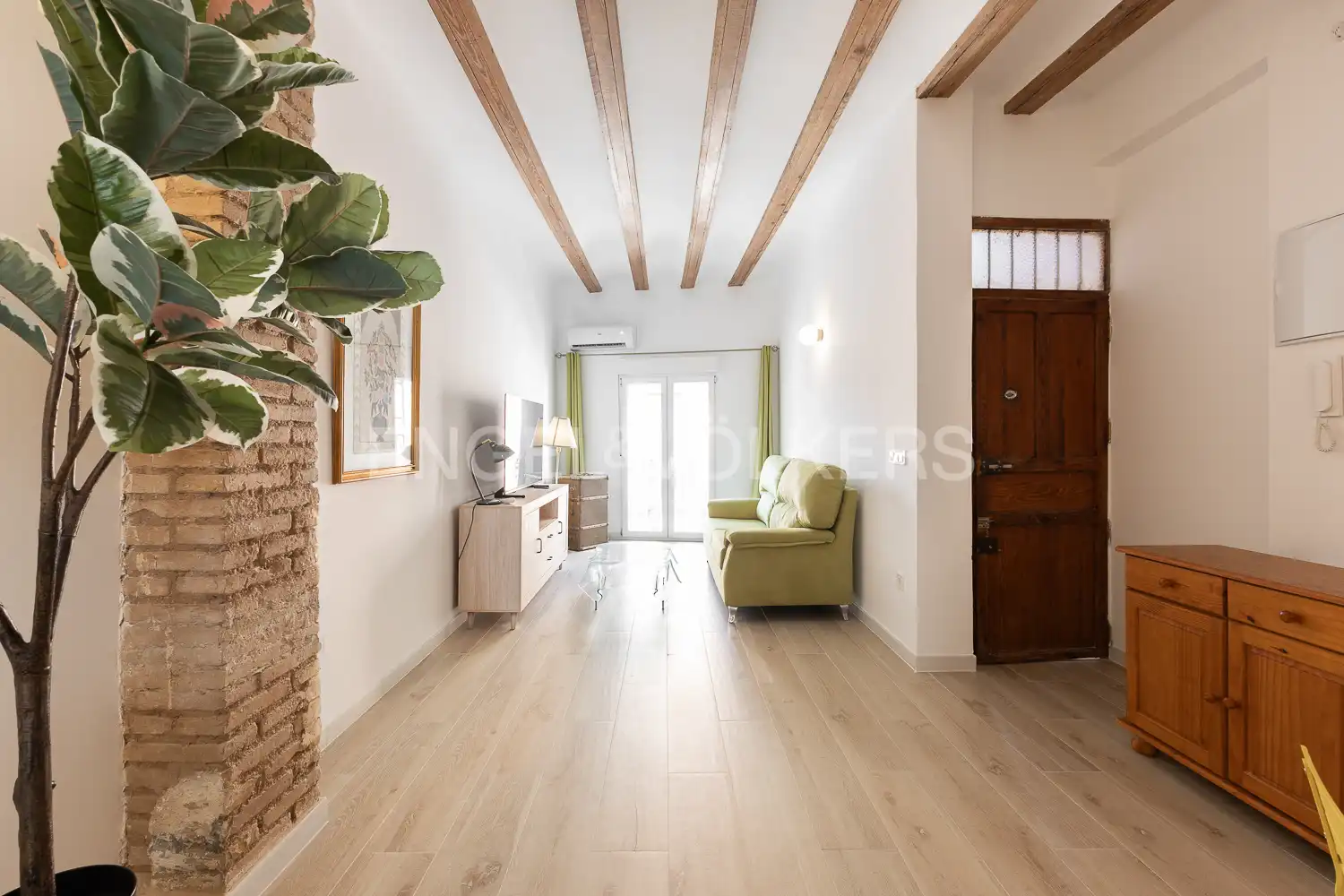 Sala d'estar de Pis de lloguer en Valencia amb Aire condicionat, Calefacció i Parquet