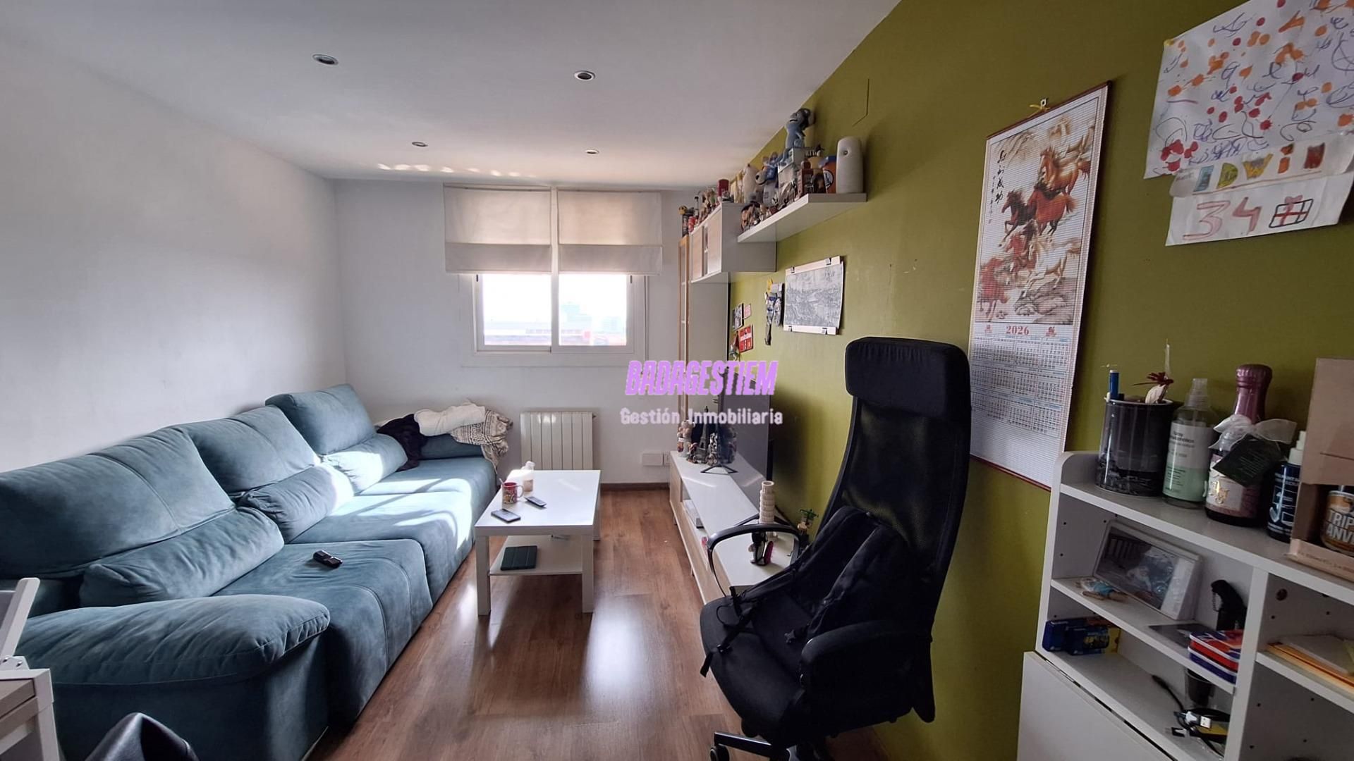 Living room of Attic for sale in Badalona  with Air Conditioner, Parquet flooring and Furnished