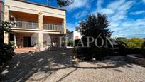 Vista exterior de Casa o xalet en venda en El Masnou amb Terrassa, Piscina i Balcó