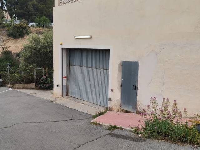 Garaje en Alquiler en Carrer Nou de Octubre, 4 en Polop