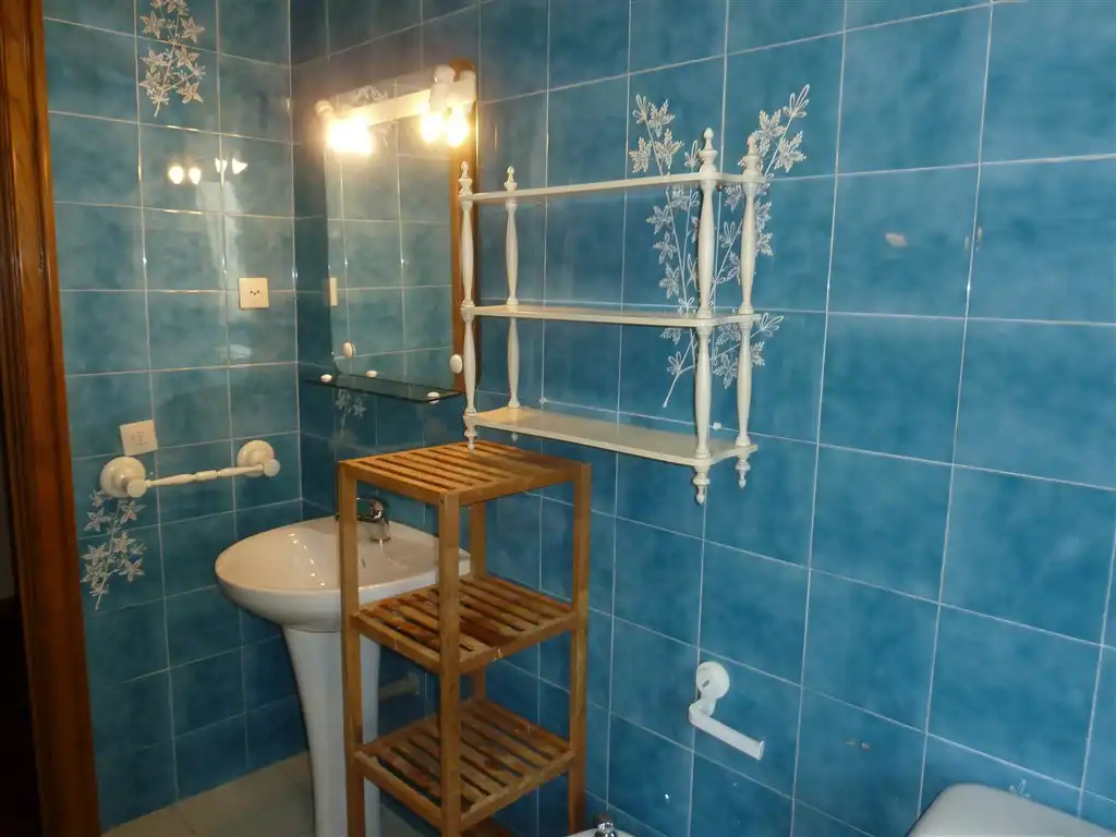 Baño de Piso de alquiler en  Pamplona / Iruña con Calefacción, Parquet y Terraza