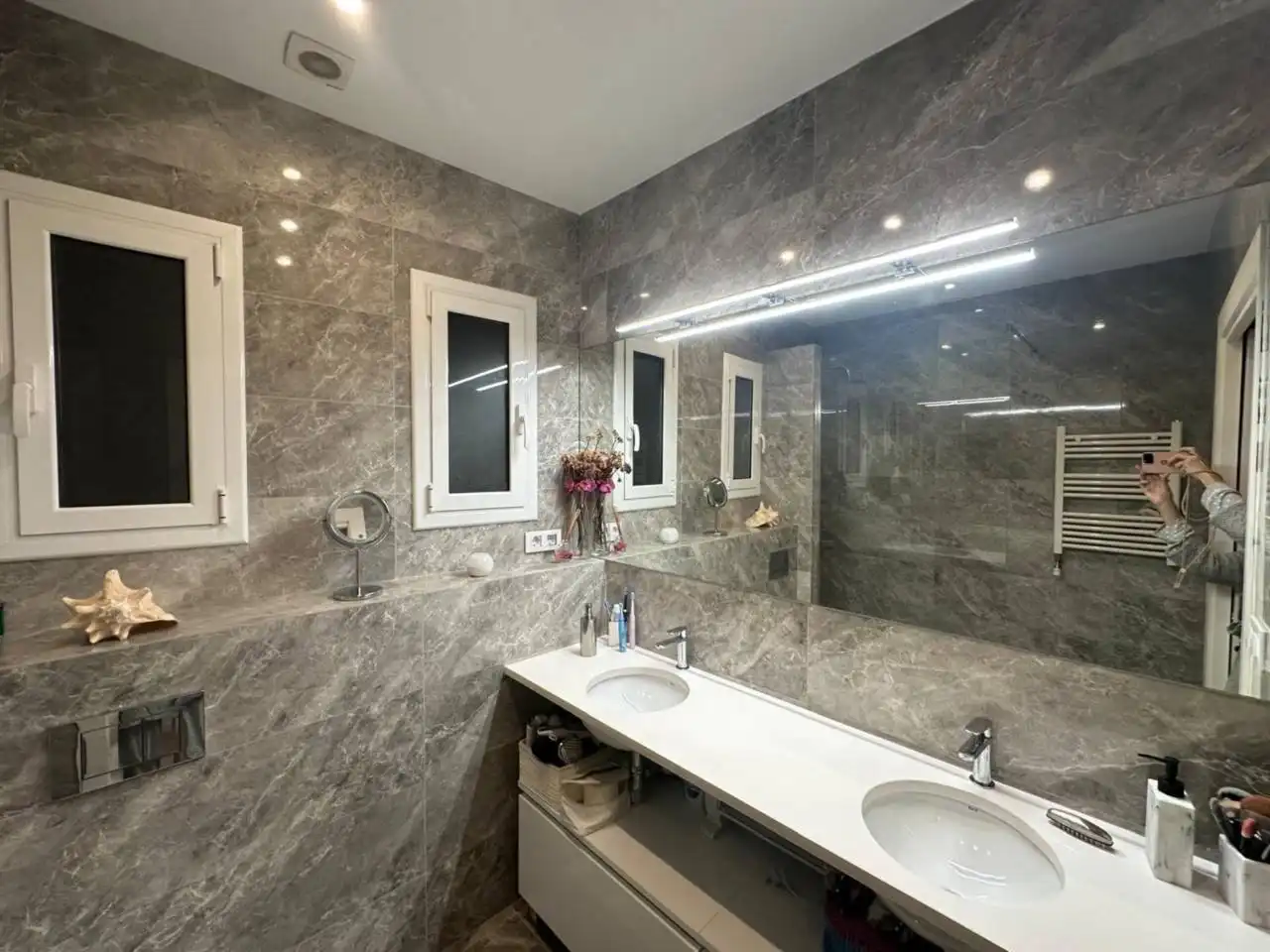 Baño de Piso de alquiler en Barcelona con Aire acondicionado, Calefacción y Amueblado