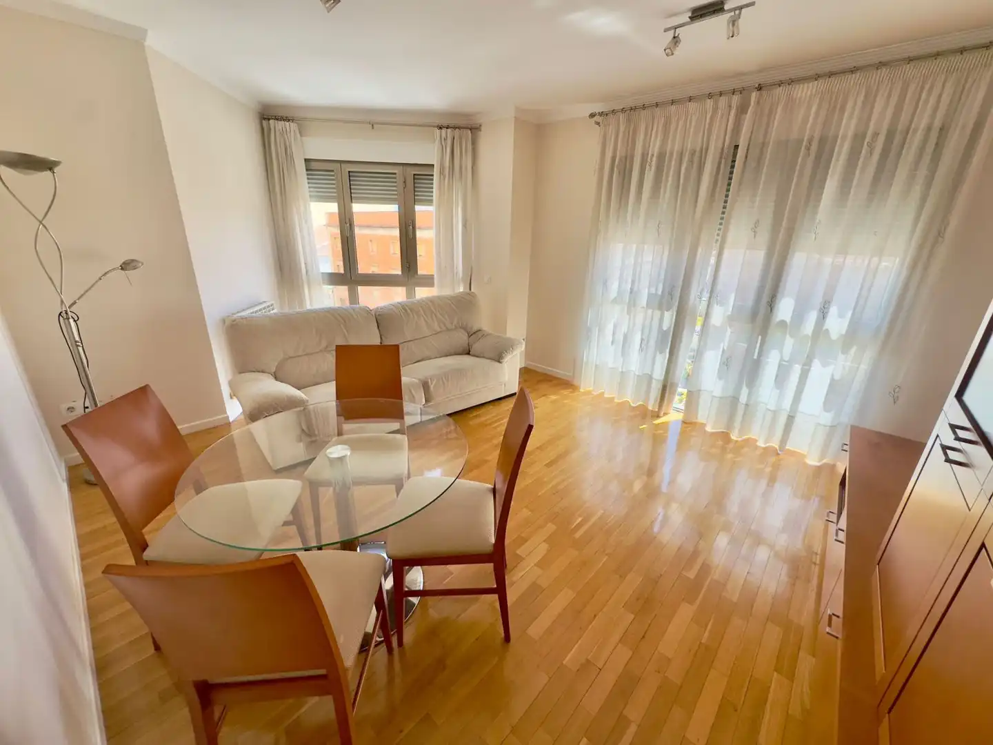 Wohnzimmer von Wohnung zur Miete in Valdepeñas mit Heizung und Parkett