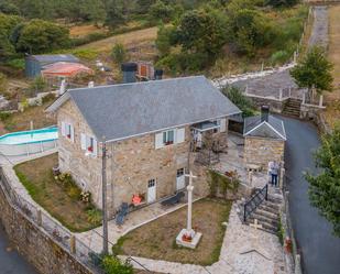 Vista exterior de Finca rústica en venda en Rodeiro amb Piscina i Moblat