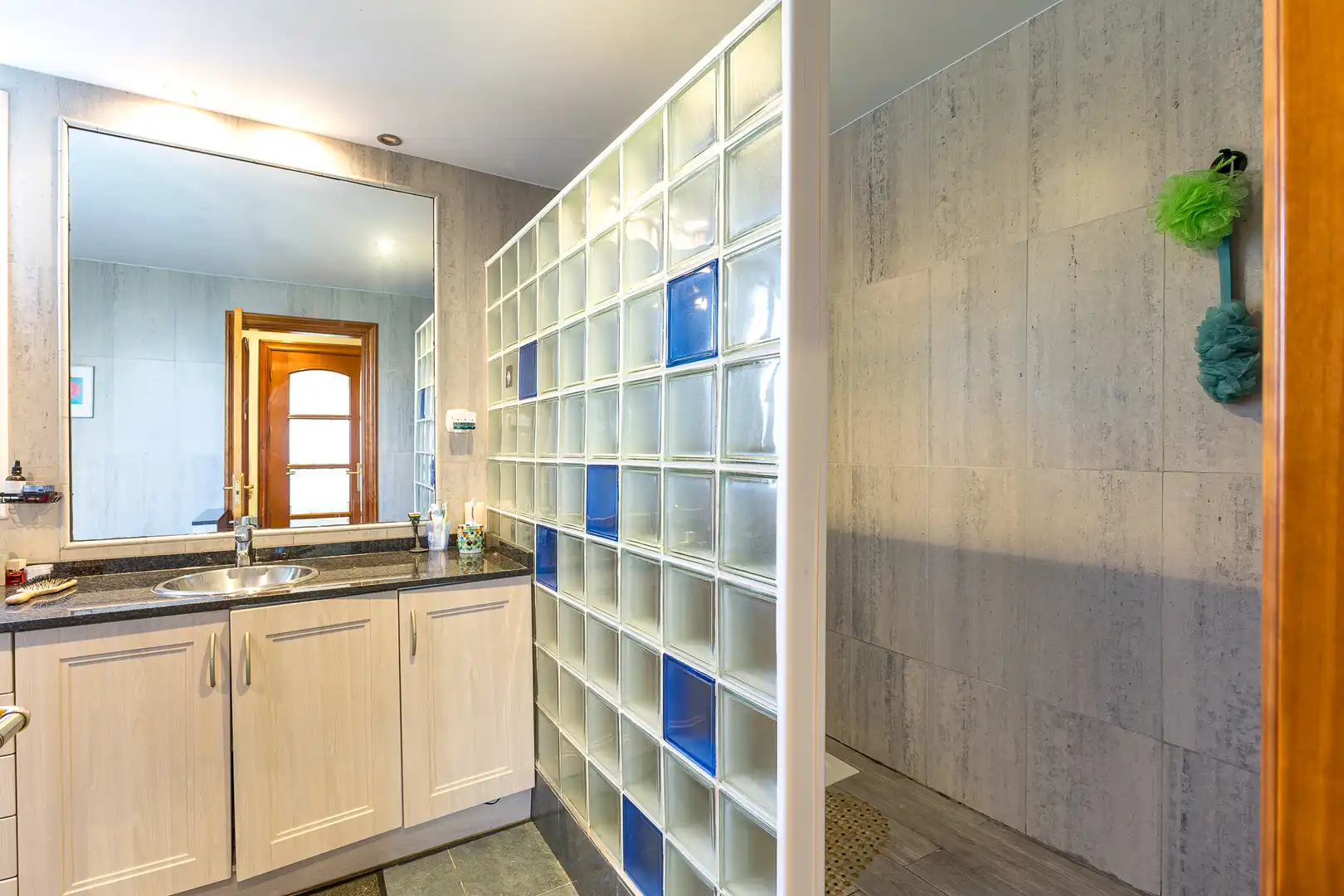 Baño de Casa o chalet en venta en Cubelles con Aire acondicionado, Calefacción y Jardín privado